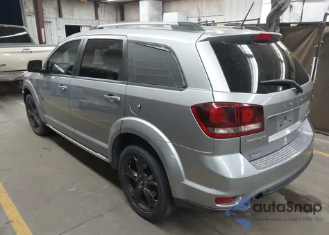 2018 Dodge Journey Crossroad z USA, uszkodzony, nr VIN 3C4PDCGG4JT421750